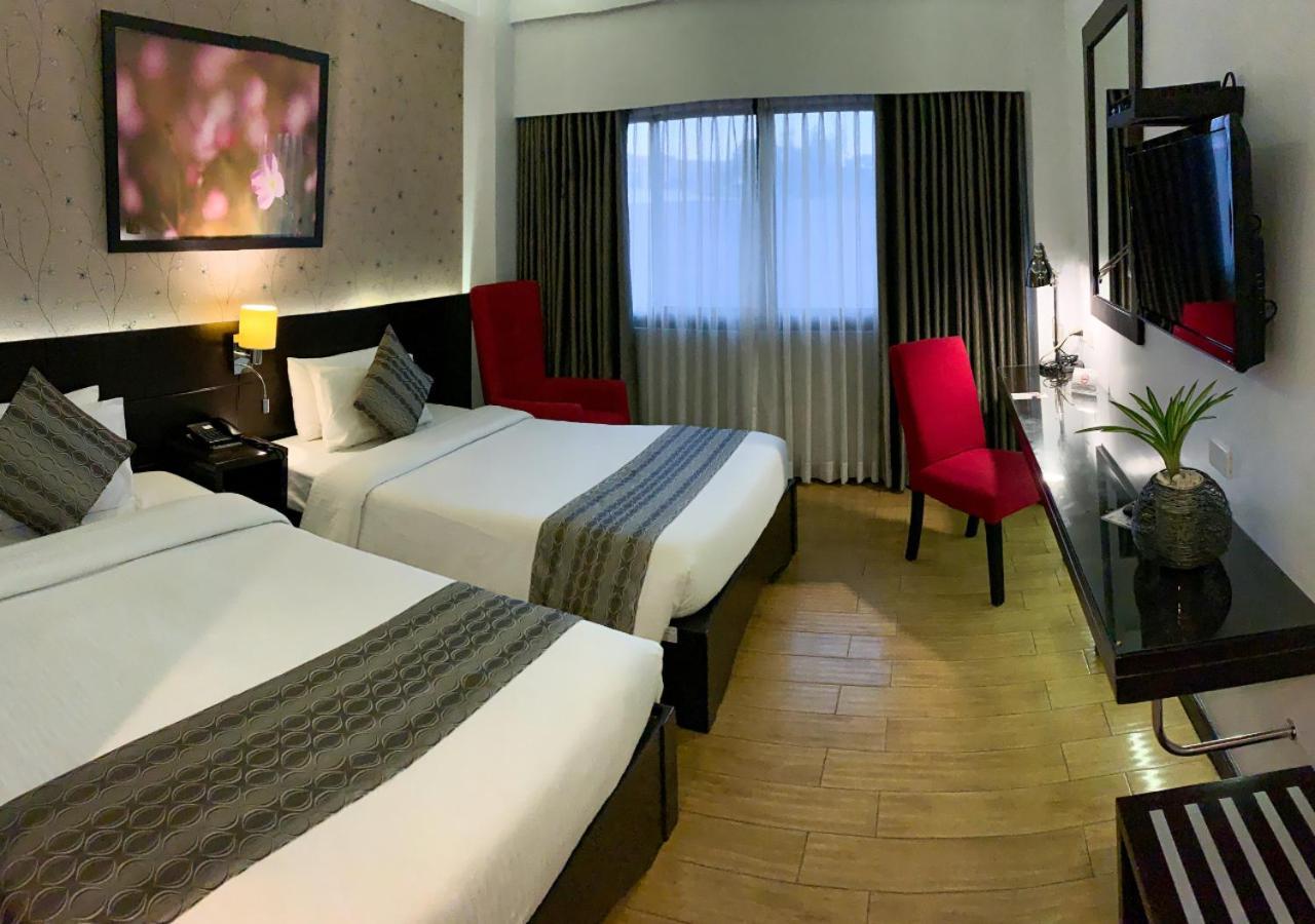 באגויו Venus Parkview Hotel מראה חיצוני תמונה