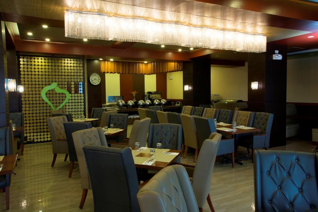 באגויו Venus Parkview Hotel מראה חיצוני תמונה
