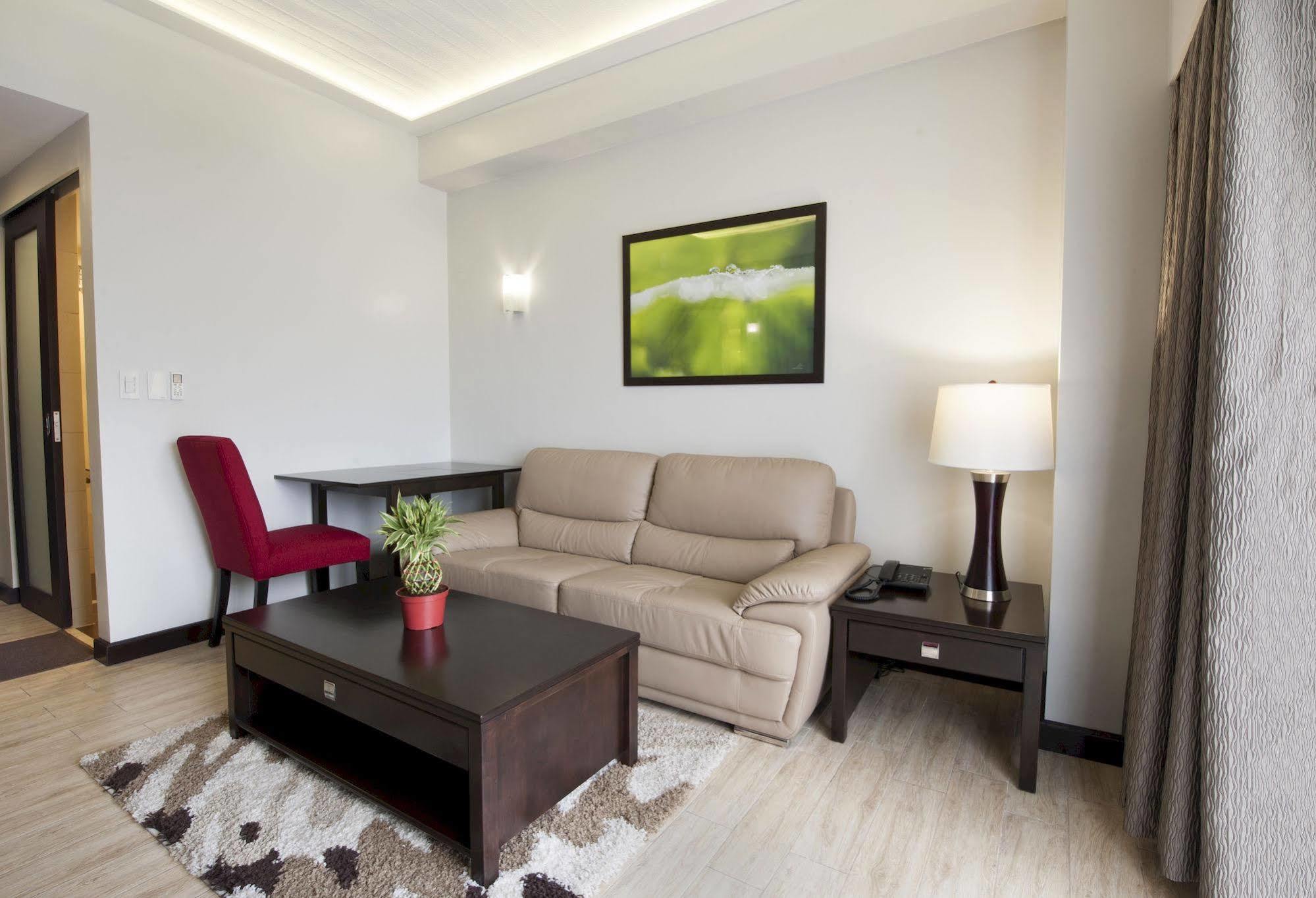 באגויו Venus Parkview Hotel מראה חיצוני תמונה