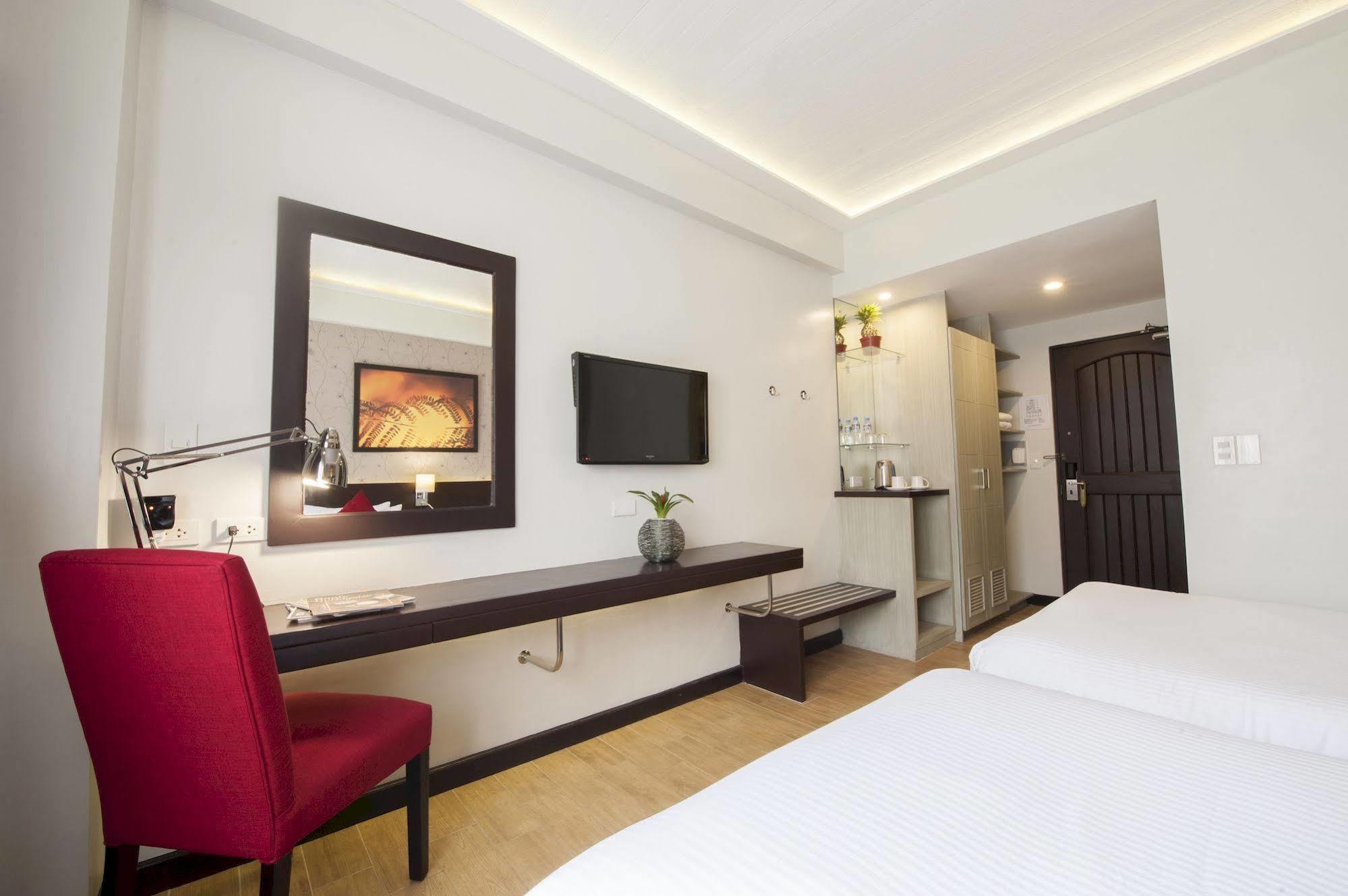באגויו Venus Parkview Hotel מראה חיצוני תמונה