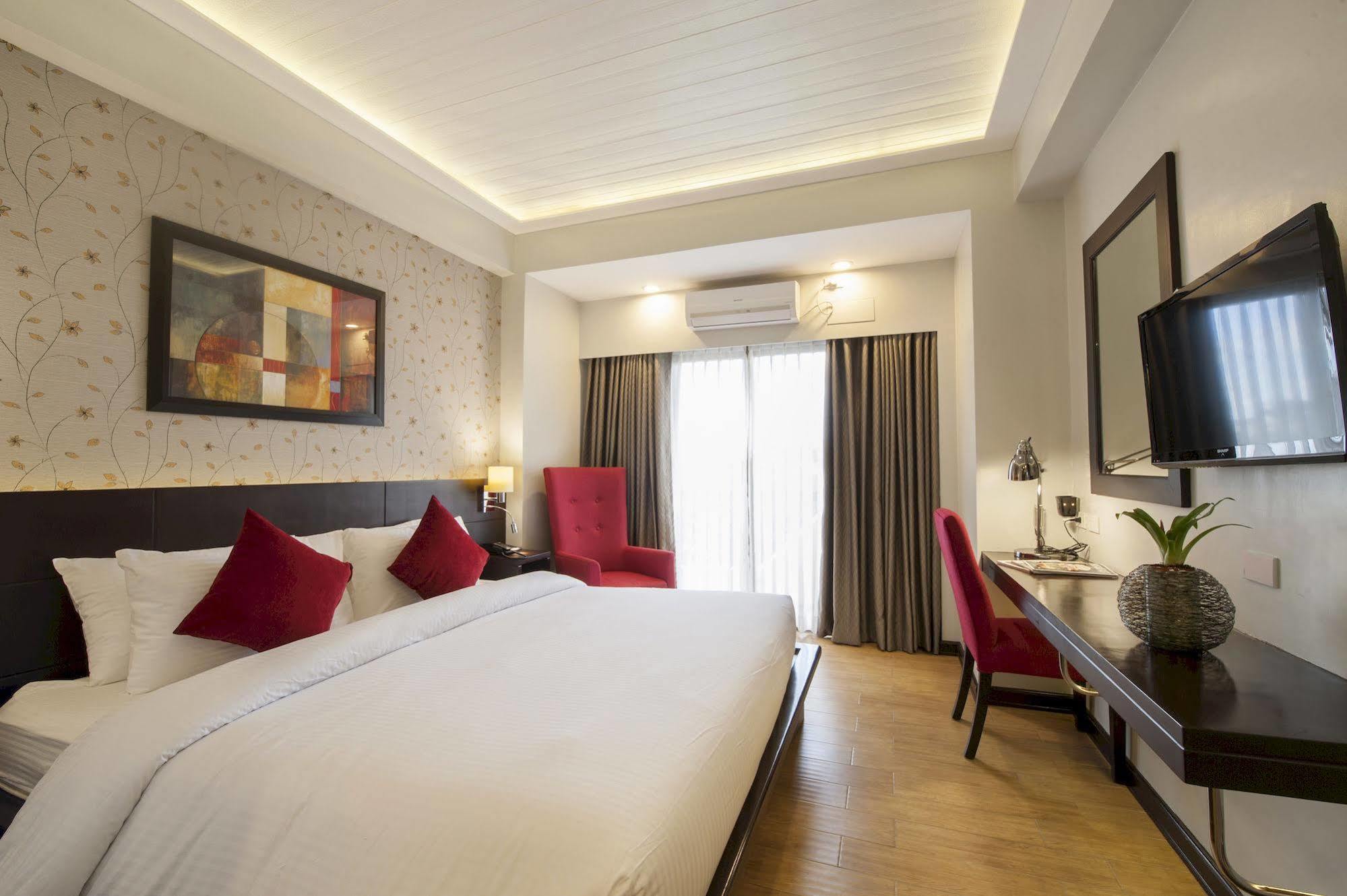 באגויו Venus Parkview Hotel מראה חיצוני תמונה
