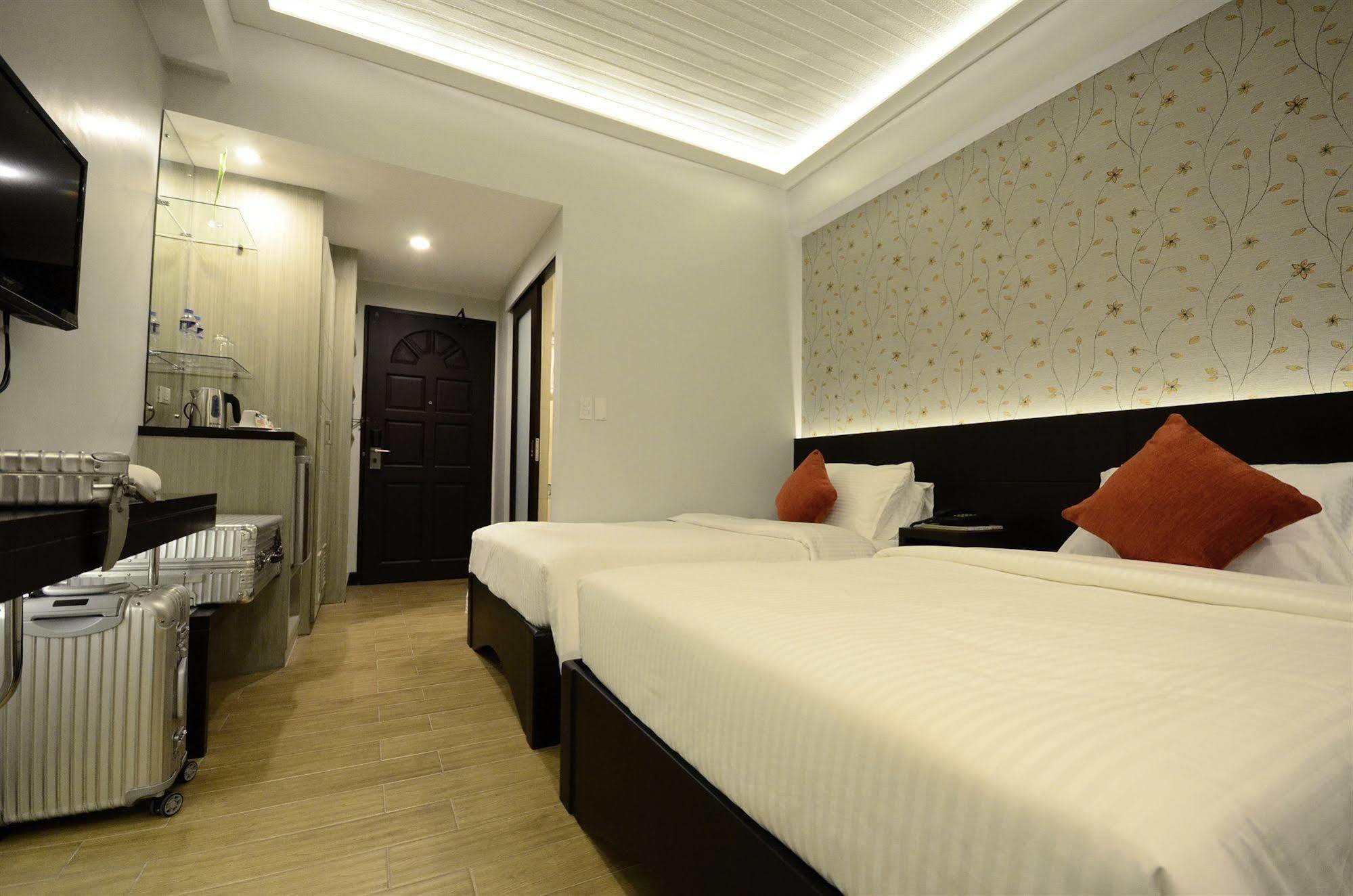 באגויו Venus Parkview Hotel מראה חיצוני תמונה